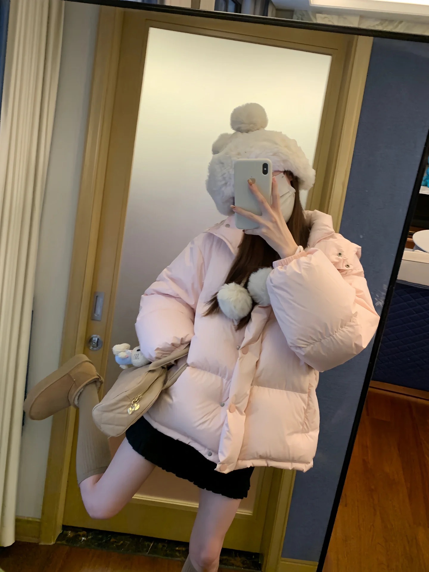 Korean style loose warm down cotton jacket for small people pink hooded bread jacket for women winter 2023 new style