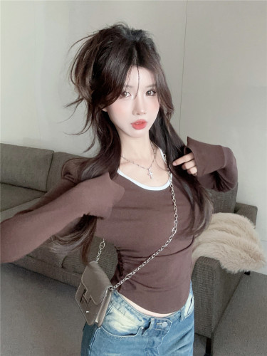 Actual shot of the new brushed plus velvet contrasting color fake two-piece hot girl slim fit and versatile long-sleeved bottoming shirt T-shirt