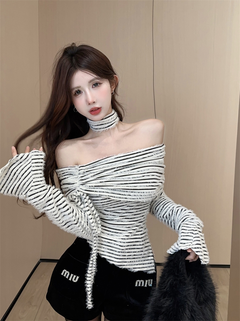 Real shot of hot girl one-shoulder long-sleeved imitation mink striped bottoming shirt drawstring slit top