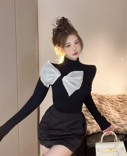 Actual shot - new black French Hepburn style bow half turtleneck thickened brushed slim fit bottoming shirt