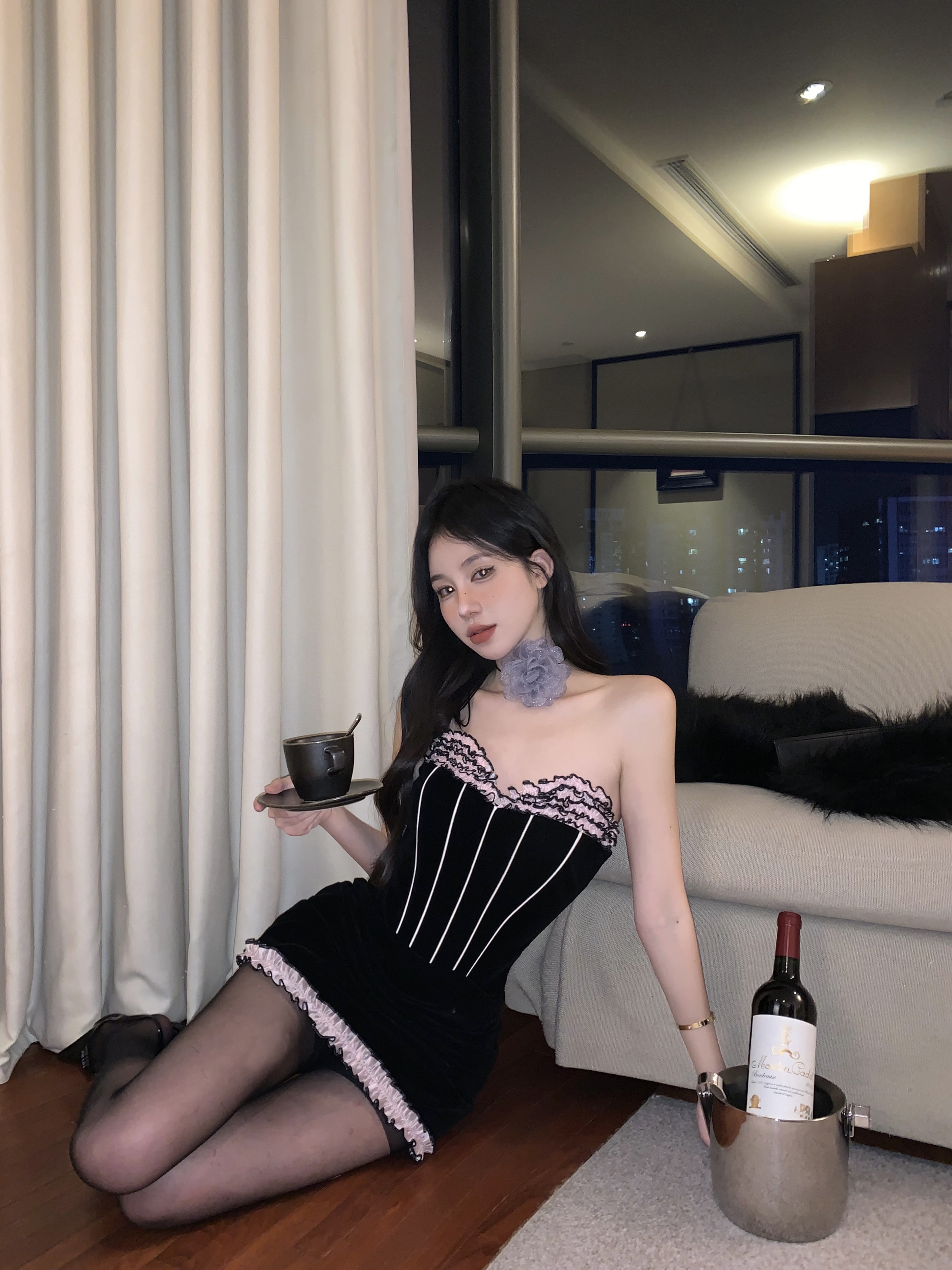 實拍 性感後媽包臀裙性感辣妹木耳邊抹胸連衣裙短裙