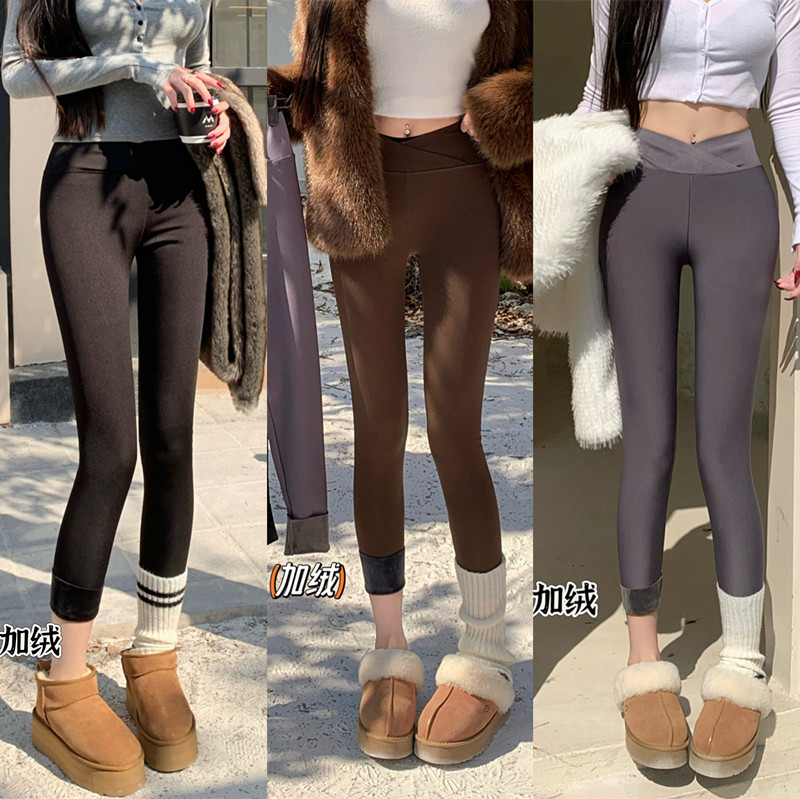 Real shot of Barbie Shark Pants for women's outer wear spring, autumn and winter plus velvet high waist hip lifting bottoming cross fitness yoga pants