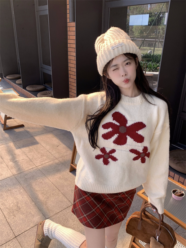 實拍~甜美圓領磨毛拼色花朵圖案長袖毛衣上衣女