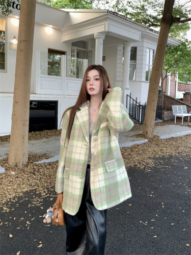 Actual shot ~ French wool coat for women in fall and winter, high-end green short woolen suit and woolen coat