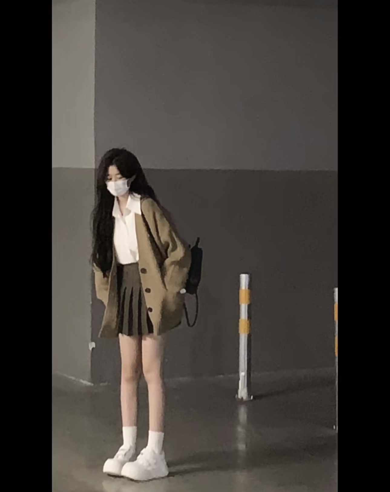 毛衣開衫襯衫咖色百褶裙三件套