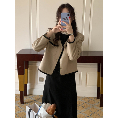 Actual shot of spring and autumn casual temperament jacket for women Korean style loose and versatile casual short v-neck long-sleeved small fragrance top