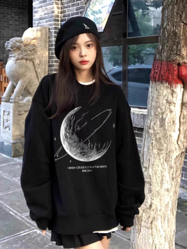 Official picture of round neck hooded sweatshirt for women, designer niche jacket, autumn and winter 2024 new trendy loose top