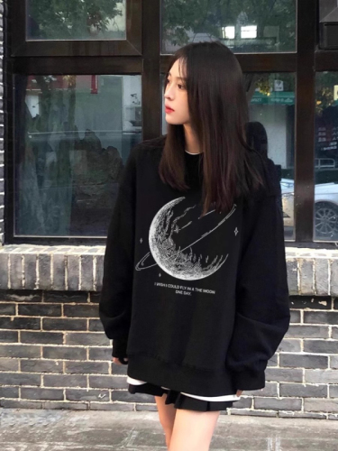 Official picture of round neck hooded sweatshirt for women, designer niche jacket, autumn and winter 2024 new trendy loose top