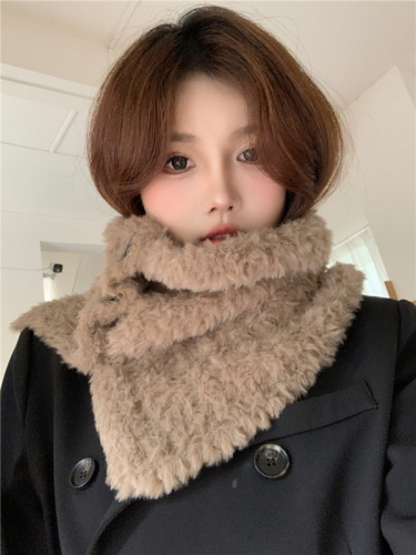 Real shot of winter furry button scarf, thickened warm neck protector, high-end neck scarf