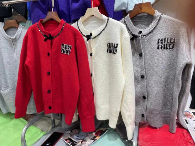2023年冬季新款法式蝴蝶結釘珠亮片刺繡圓領長袖毛衣女針織衫純色