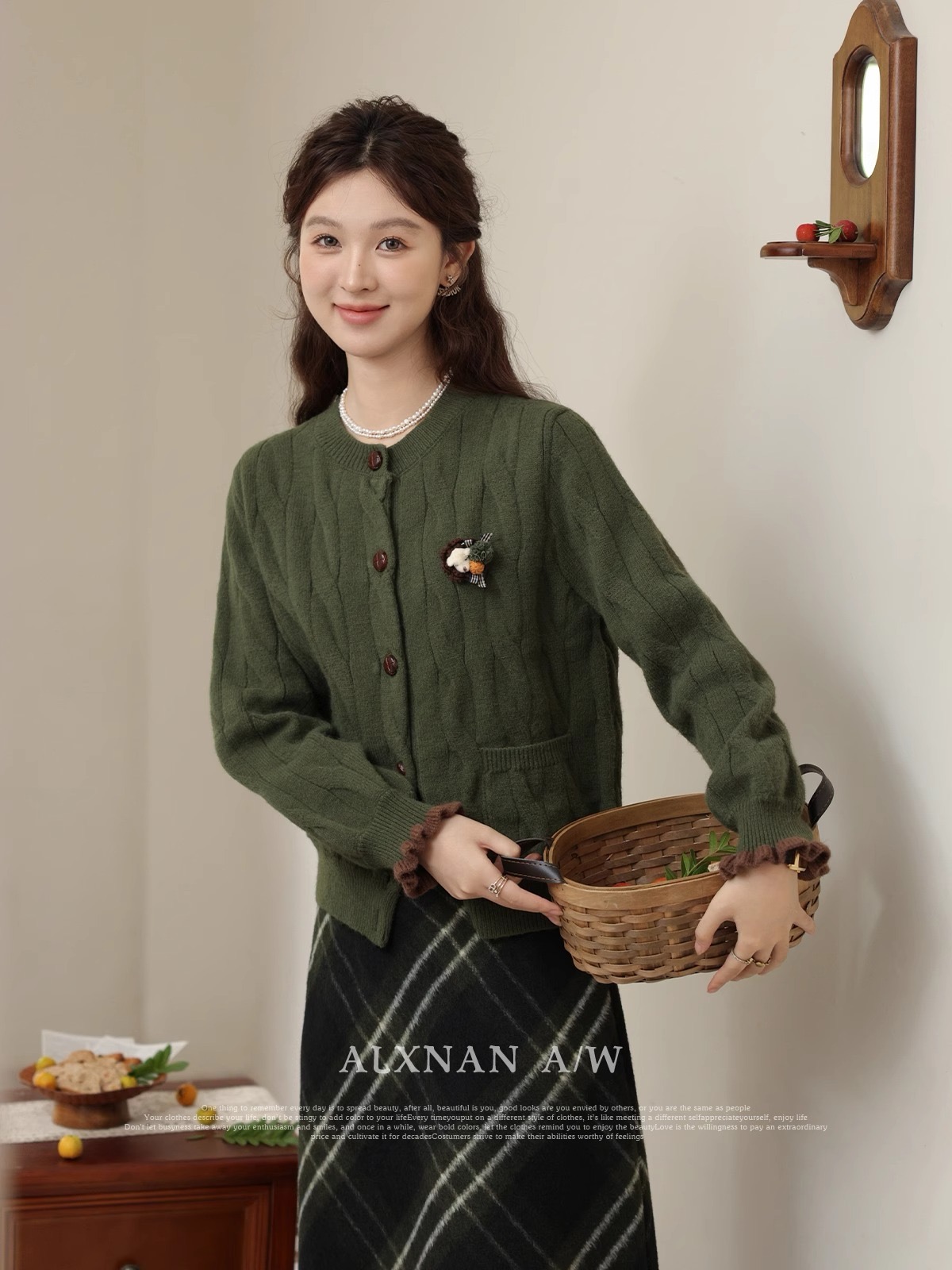高級感復古溫柔風綠色毛衣女款2023新款冬季麻花針織衫上衣開衫