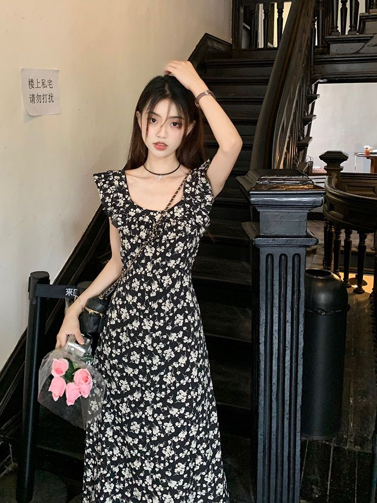 荷葉邊碎花背心連衣裙女夏季2023新款赫本風高級感收腰顯瘦A字裙