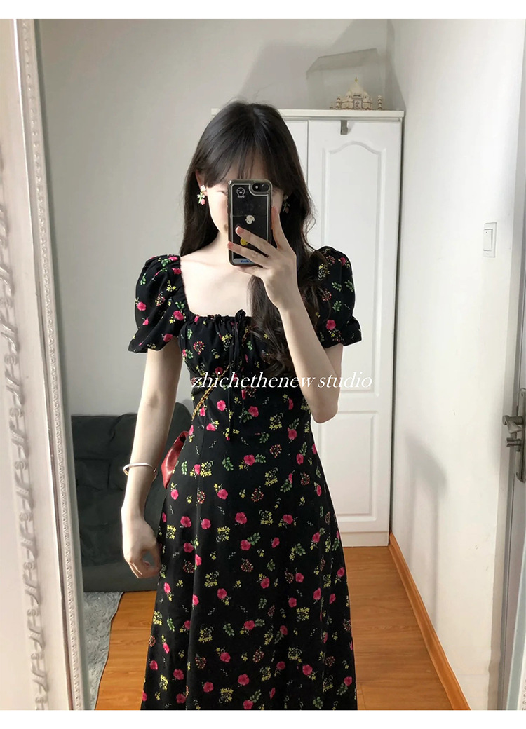 英倫風法式泡泡袖碎花裙女收腰顯瘦街拍復古溫柔開叉甜辣炸街連衣