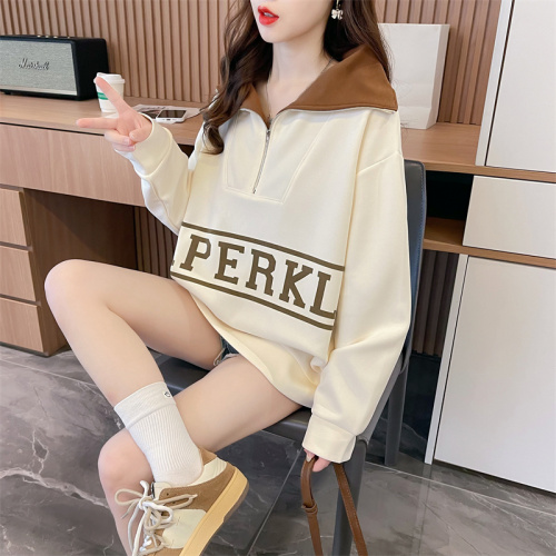 First real shot of Chinese cotton composite milk silk hooded sweatshirt for women with Western style tops and jackets, trendy and thin