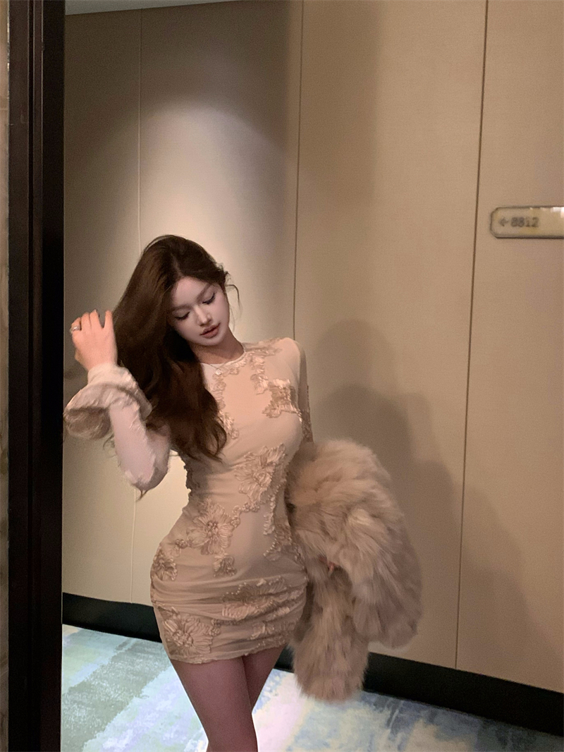 Real shot French high-end niche design embroidered dress