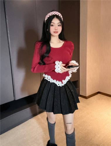 Real shot of irregular and chic New Year red lace contrasting color splicing long-sleeved T-shirt knitted bottoming shirt