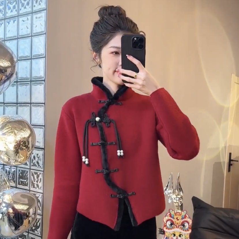 New Chinese style national style irregular buckle stand collar long-sleeved sweater with new design sense 2023 winter new