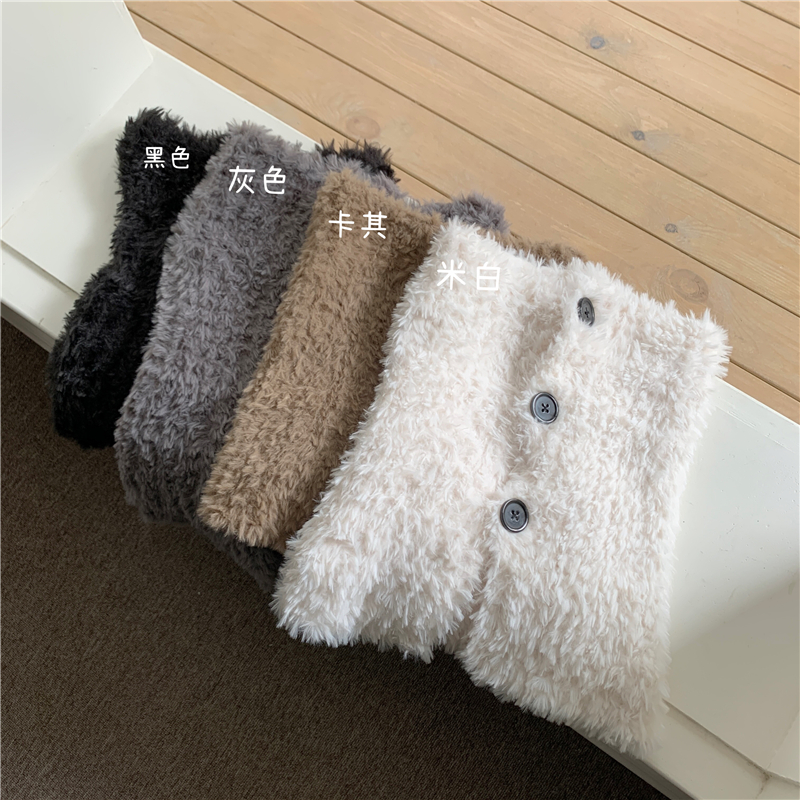Real shot of winter furry button scarf, thickened warm neck protector, high-end neck scarf