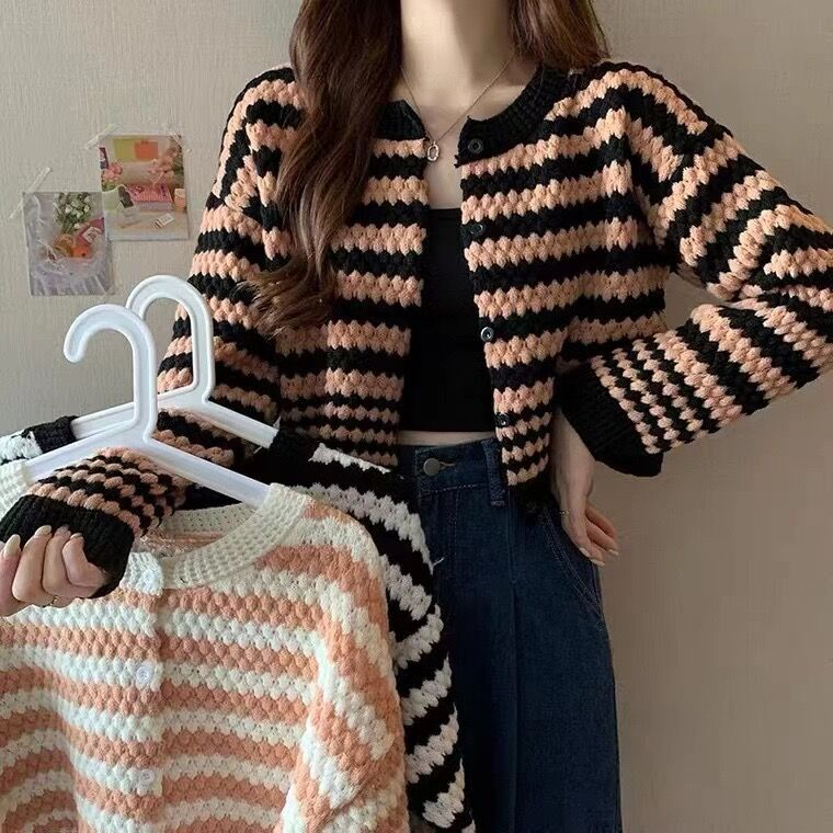 天貓品質秋季毛衣女早秋新款韓系設計感小眾別致春秋針織外套