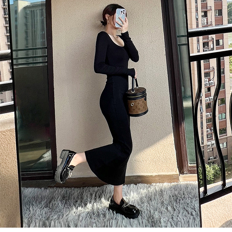 辣妹性感長袖連衣裙女秋裝新款咖色打底長裙潮修身魚尾包臀裙
