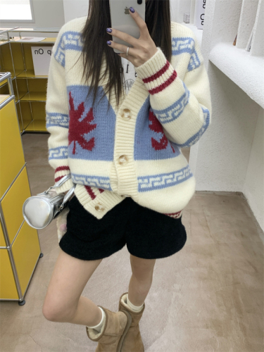 Real shot new thick snowflake festive atmosphere sweater women's loose knitted cardigan jacket autumn and winter