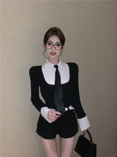 Real shot!  Contrast color fake two-piece shirt collar long-sleeved hot girl high-waisted A-line shorts suit