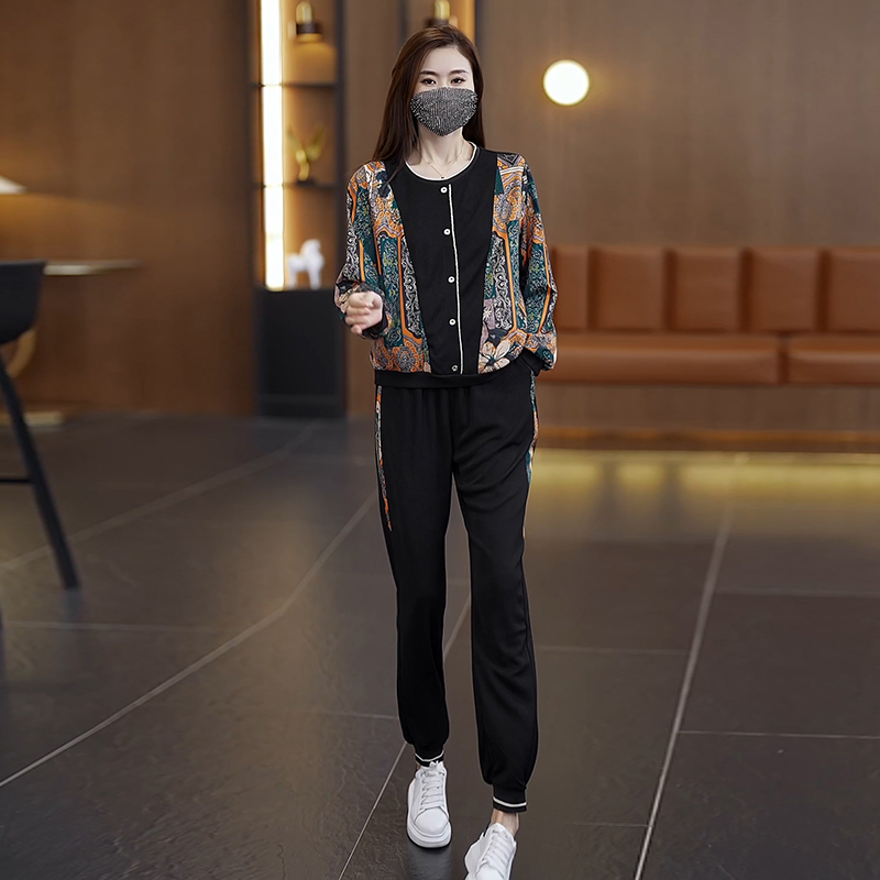 實拍大碼女裝2024年春款時尚顯瘦減齡衛衣休閒寬鬆大碼兩件套