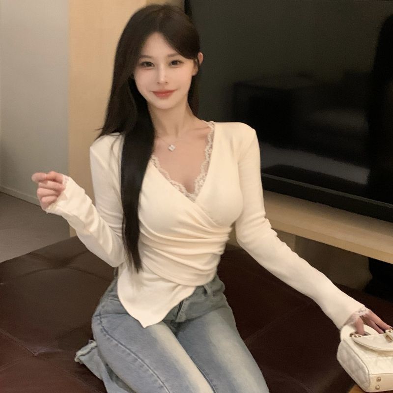 22024 Spring and Autumn Slim Pure Desire Lace V-neck Long Sleeve T-shirt Design Winter Short Warm Top