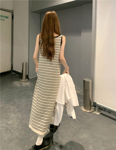 Actual shot~Spring~2024 ear-hemmed tank top dress for women with gentle style contrasting striped knitted