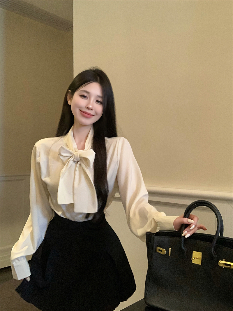 Real shot of French shirt with ribbons, pure lust top + high waist skirt suit