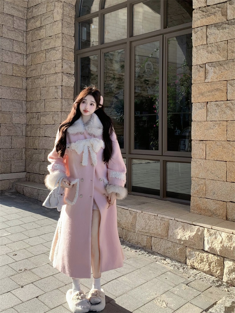 Real shot of the returning daughter, pink plush long woolen coat, autumn and winter new style woolen outer suit for women