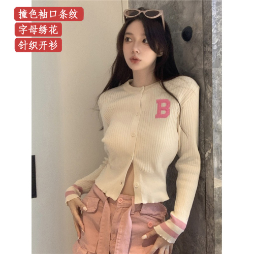 Autumn and winter new Korean contrasting color knitted cardigan women's thin short letter embroidered long-sleeved knitted cardigan