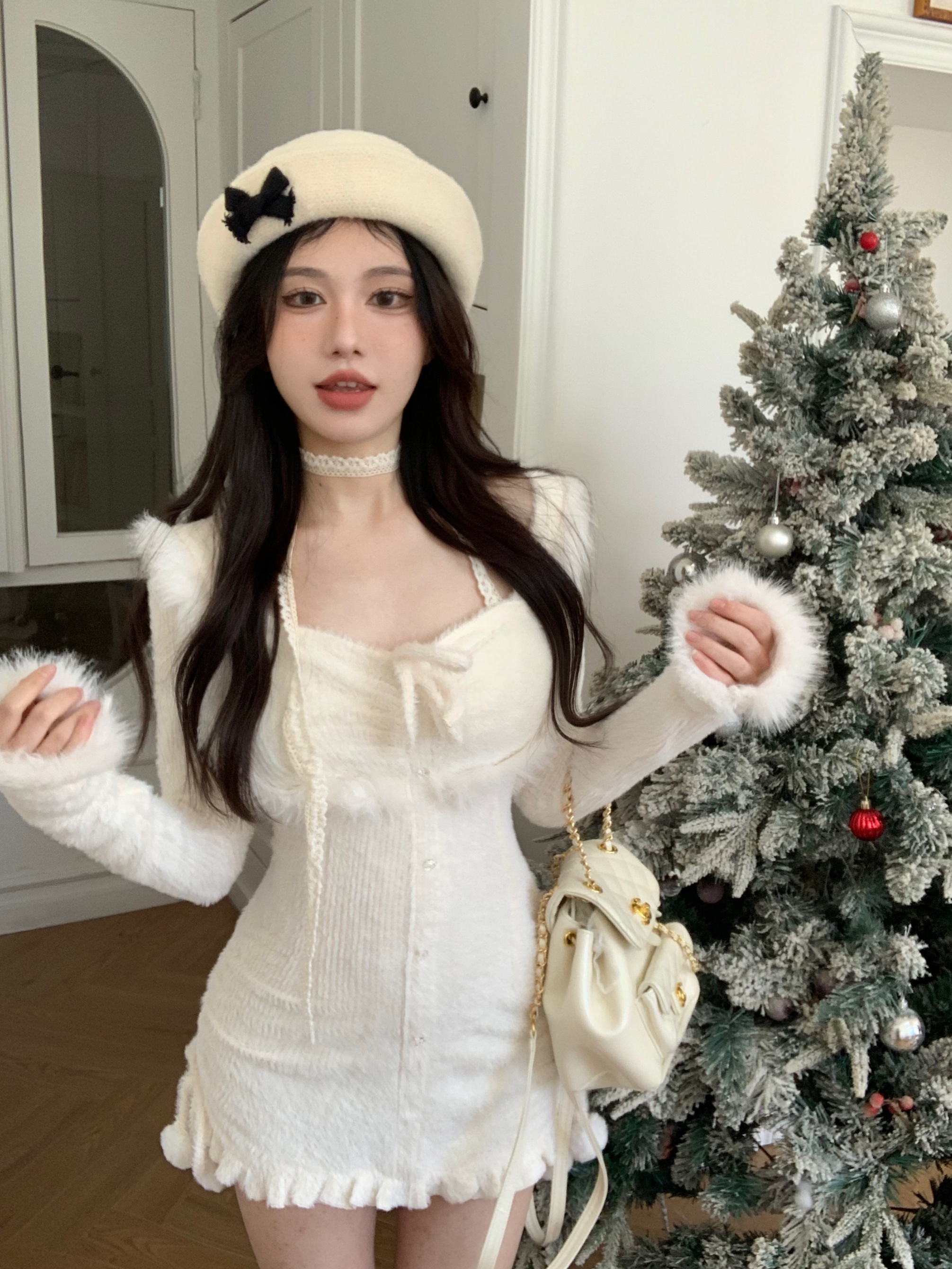 Actual shot of Iceland Puff Pure White First Love Wool Knitted Short Autumn and Winter Dress