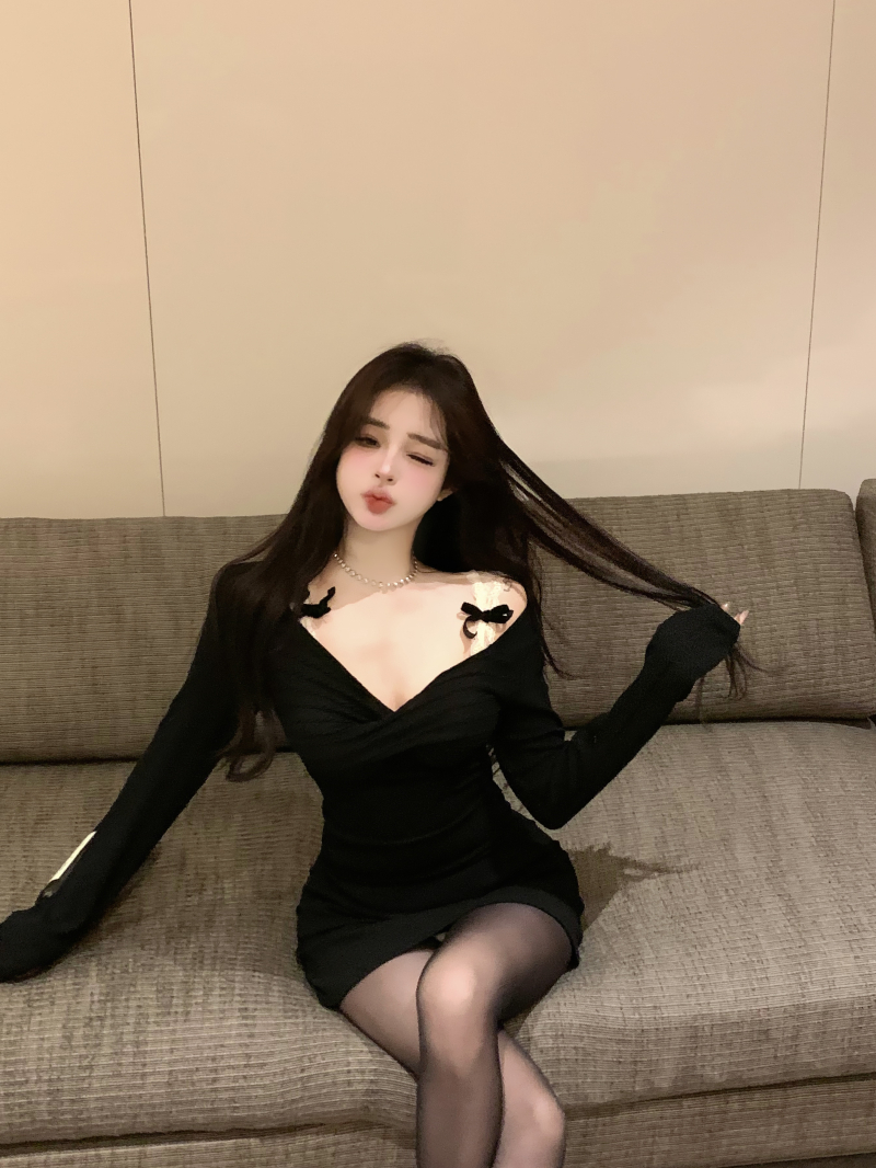 實拍  雪夜芭比~復古收腰針織設計感蝴蝶結打底連衣裙女