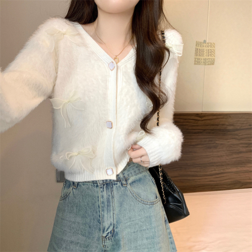 Actual shot of new version of Korean style autumn and winter three-dimensional bow soft waxy cardigan sweater jacket