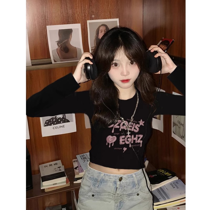 Shoulder bag collar American straight shoulder short T-shirt for women autumn and winter long-sleeved design sweet and cool black bottoming shirt