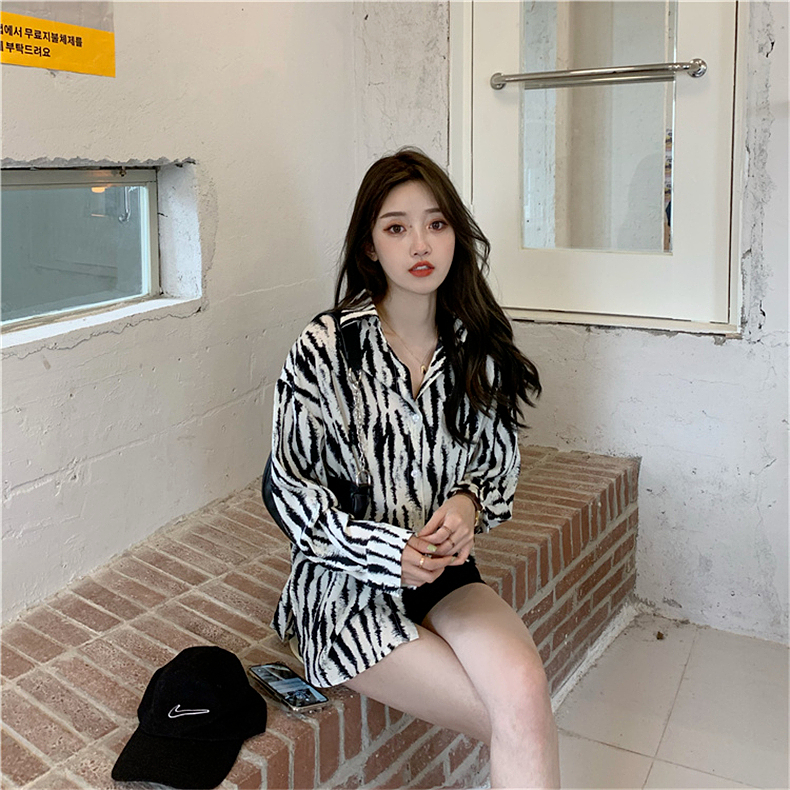 Retro Striped Long Sleeve Shirt Women's Design Niche Summer 2024 New Shirt Jacket Autumn Chic Top