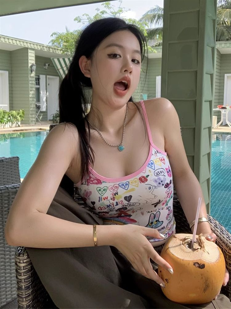 辣妹卡通塗鴉印花內搭吊帶背心美式小眾減齡修身短款無袖上衣