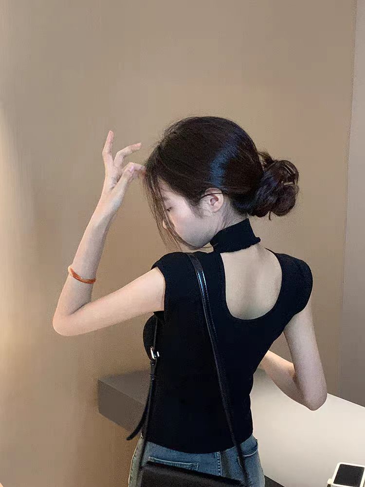 秋冬半高領露背針織衫女秋冬新款設計感內搭緊身黑色短款短袖上衣