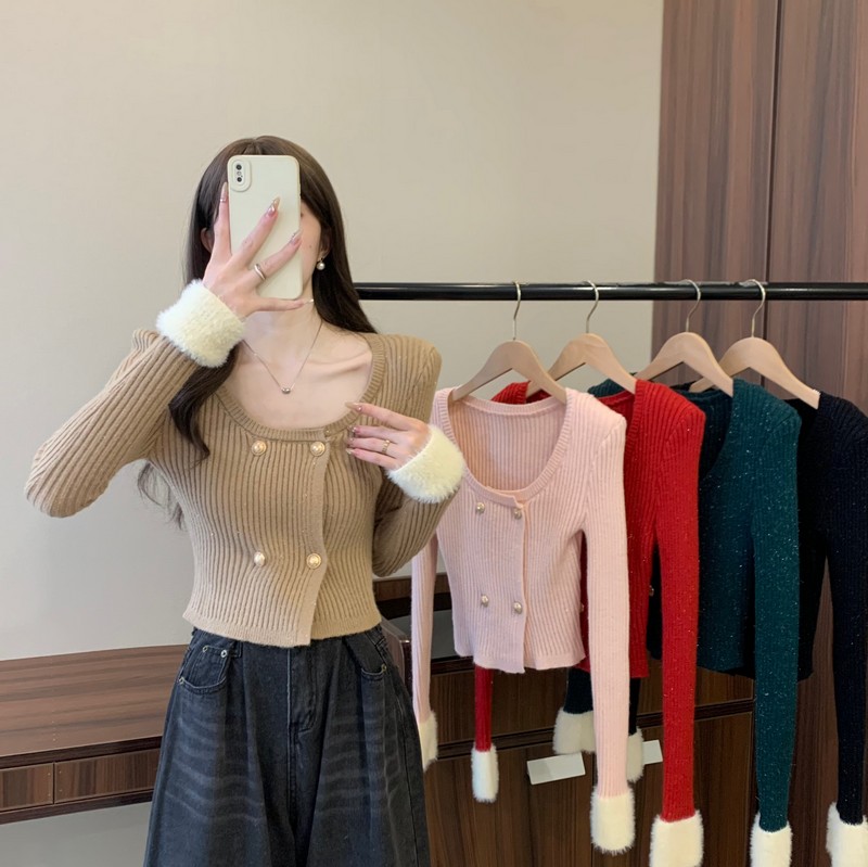 Actual shot of autumn and winter new square-neck design bright silk double-breasted and contrasting color slimming short top