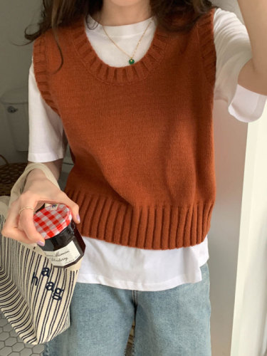 Short knitted vest for women spring and autumn 2024 new spring outer sweater layered waistcoat pony clip