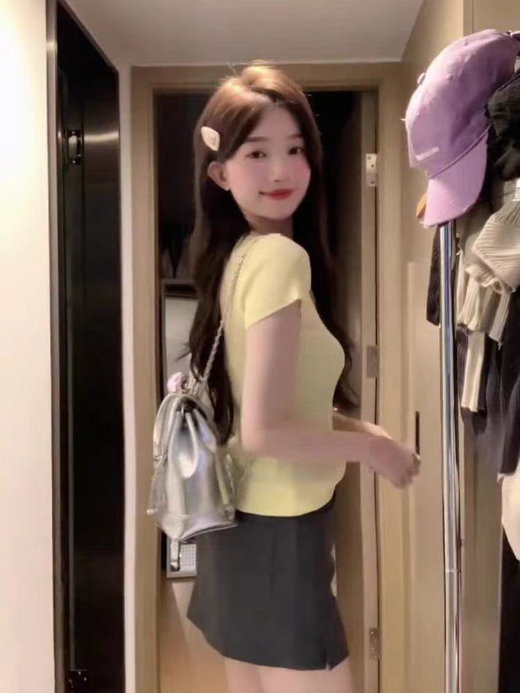 辣妹針織短袖t恤女夏季設計感小眾緊身顯瘦圓領時尚氣質百搭上衣