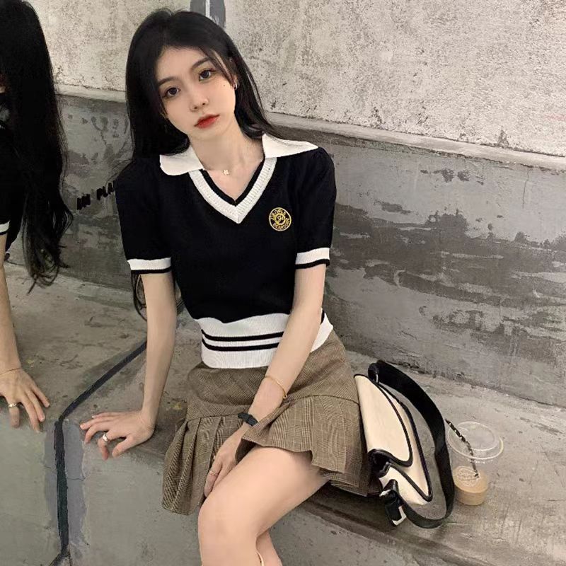 學院風減齡短款收腰V領上衣女夏季修身顯瘦polo針織衫泡泡短袖t恤