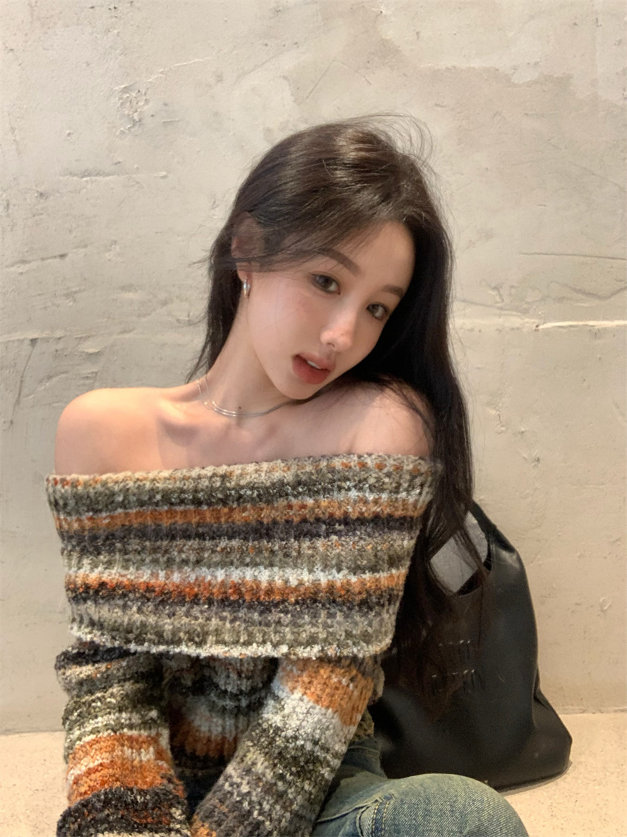 Real shot mixed color oil painting collarbone one-shoulder short sweater sweet and spicy off-shoulder long-sleeved sweater for women