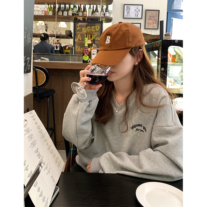 Real shot of v-neck pullover sweatshirt for women Korean style autumn and winter new lazy style top spring and autumn long-sleeved women's clothing