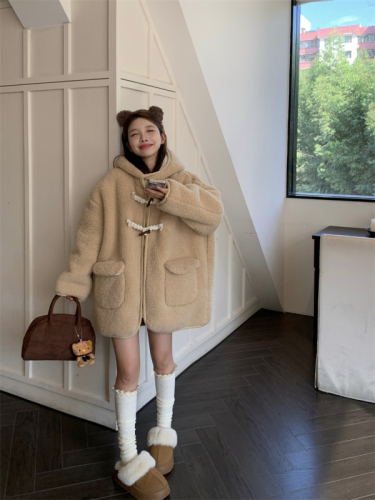 Actual shot ~ Soft and waxy lamb wool milk tea color cute and well-behaved plus velvet warm horn buckle thickened coat and cotton coat