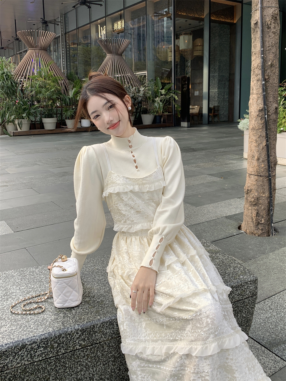 Actual shot ~ French half turtleneck beaded slim long-sleeved knitted bottoming shirt + velvet waist suspender skirt