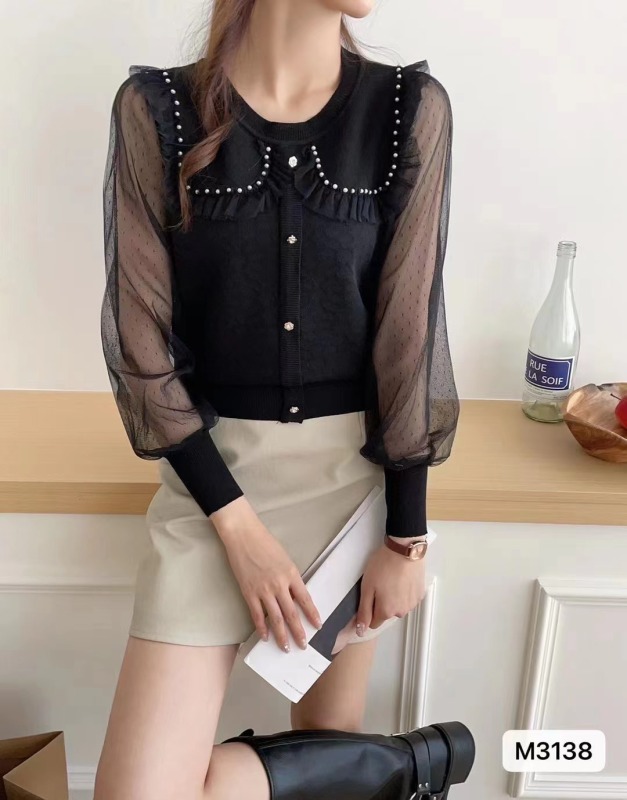 張子萱CheriZ法式粉色娃娃領針織開衫女早秋薄款短款減齡長袖上衣