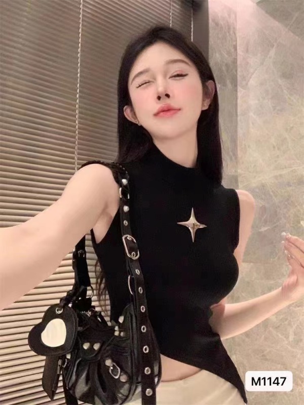 新款設計感美式辣妹半高領四角星金屬裝飾背心