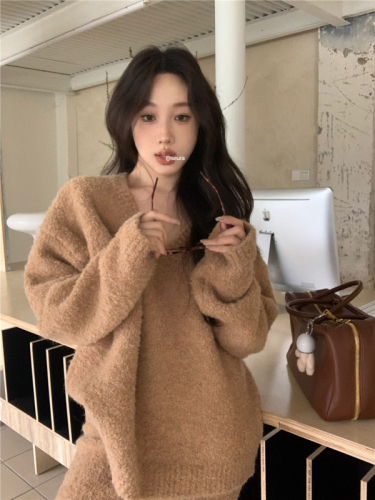 Actual shot of Korean style New Year and Christmas V-neck slim wool curly knitted wool fashion suit